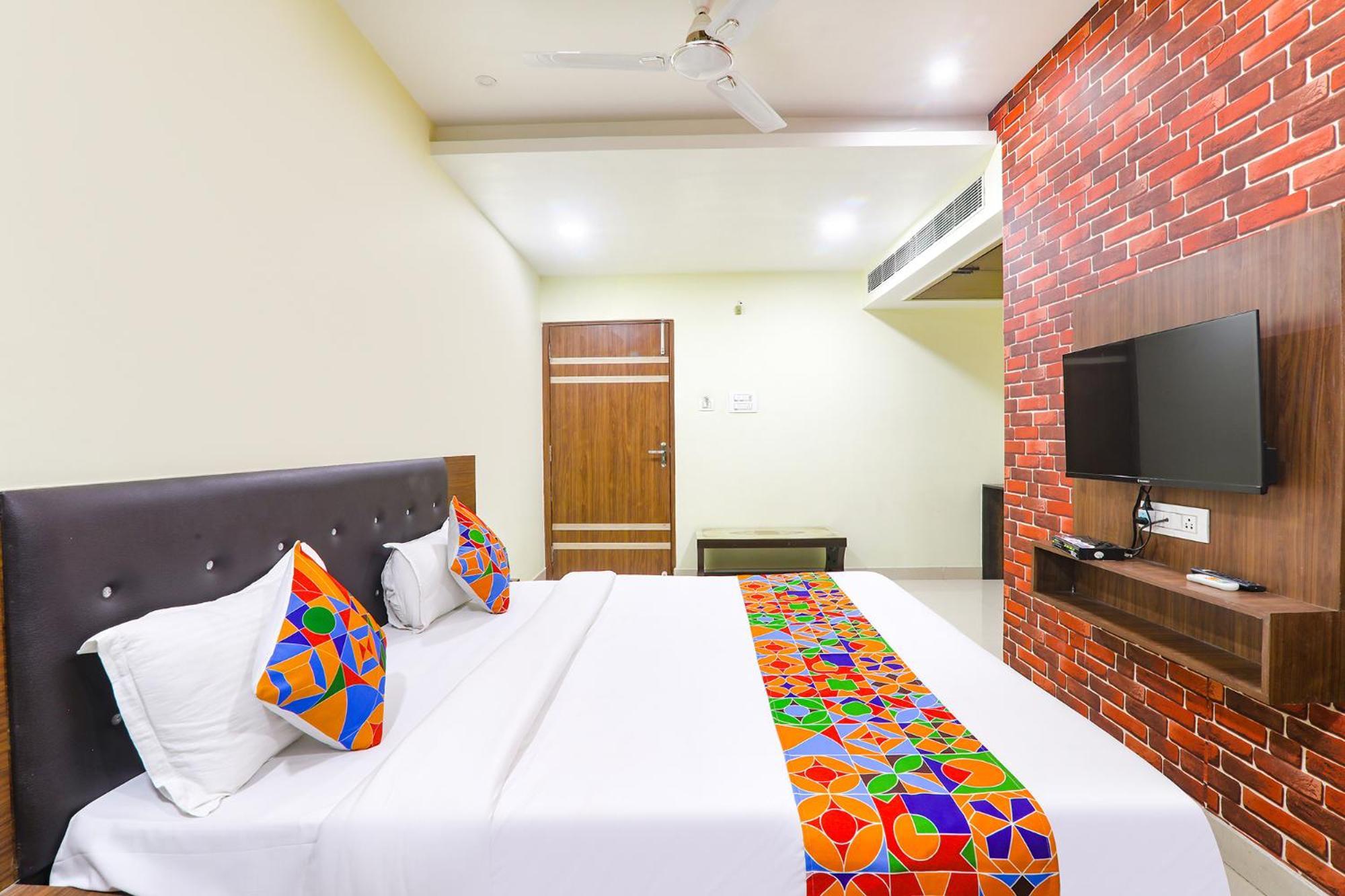 Fabhotel The Kumar Inn Danapur Exterior photo