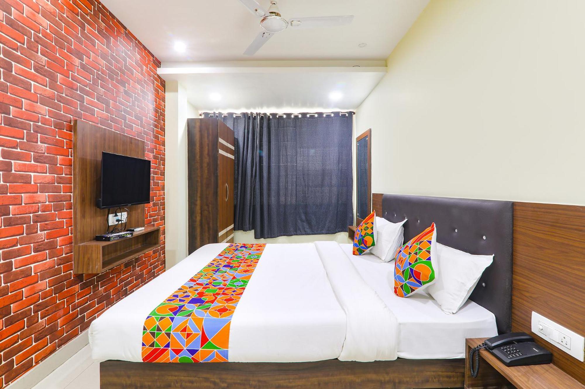 Fabhotel The Kumar Inn Danapur Exterior photo